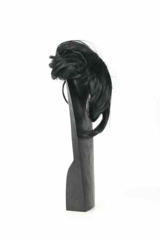 Posthuman 9, 2016, Echthaar, Holz, Beize, Wachs, 45 x 15 x 15 cm